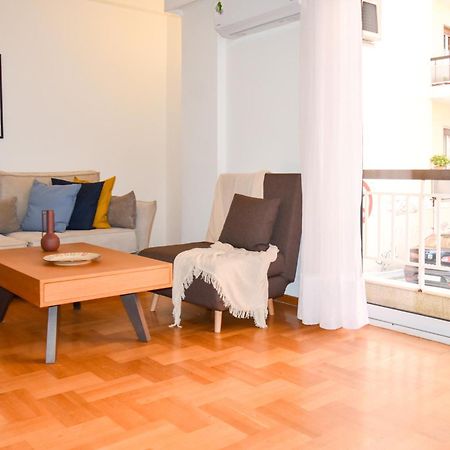 Spacious Modern Apartment In Pagkrati Atene Esterno foto