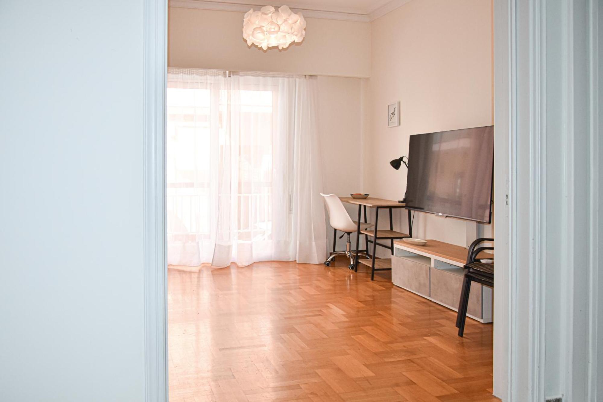 Spacious Modern Apartment In Pagkrati Atene Esterno foto